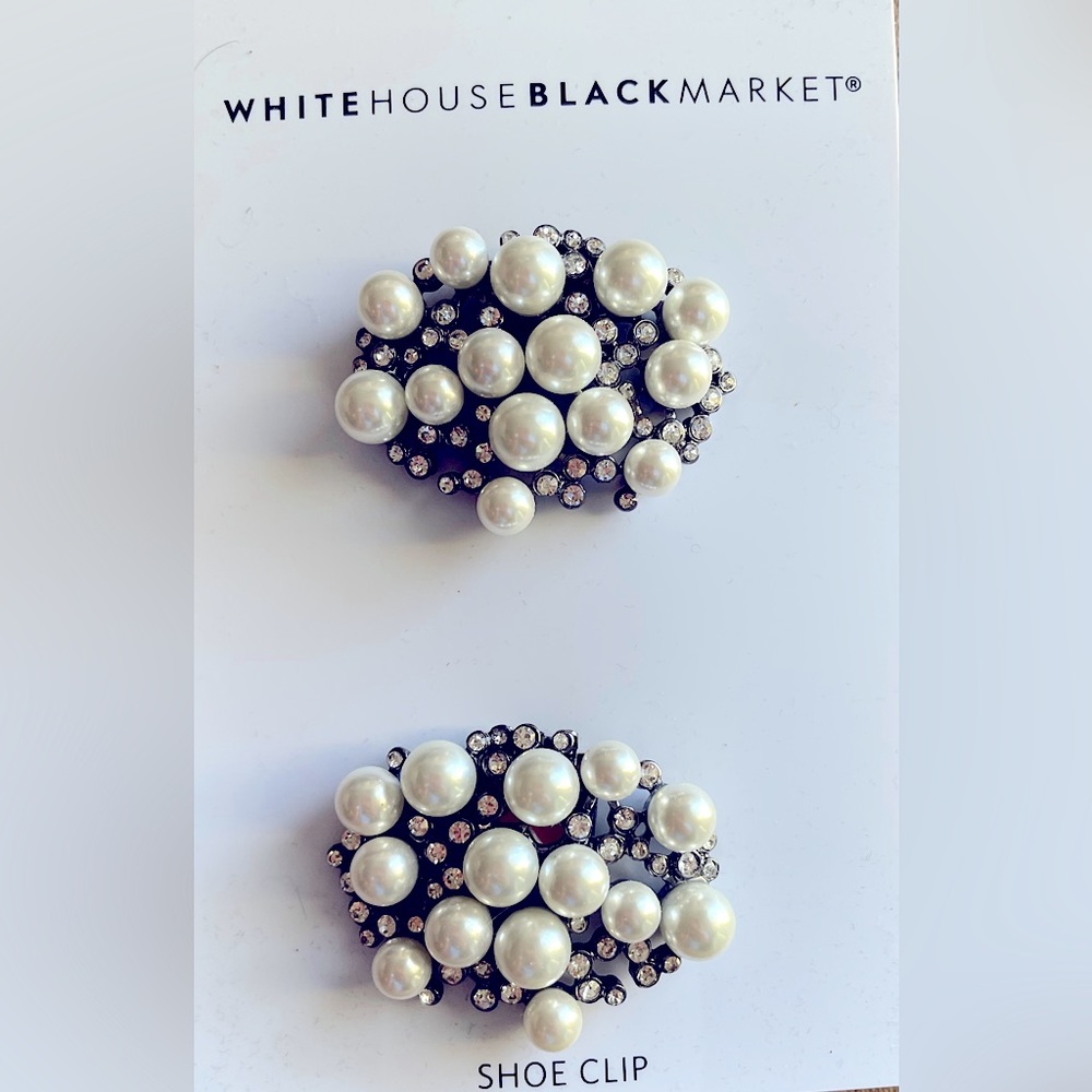 WhiteHouseBlackMarket / Shoe Clip